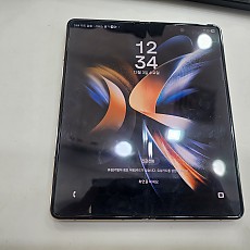갤럭시폴드4-2860